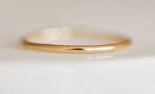 Load image into Gallery viewer, Simple Dainty Solid Gold band
