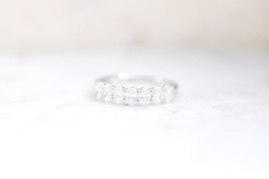 Oval Anniversary Band